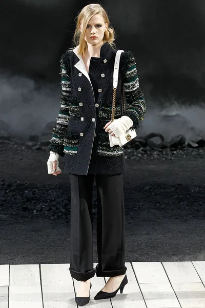 Look 23